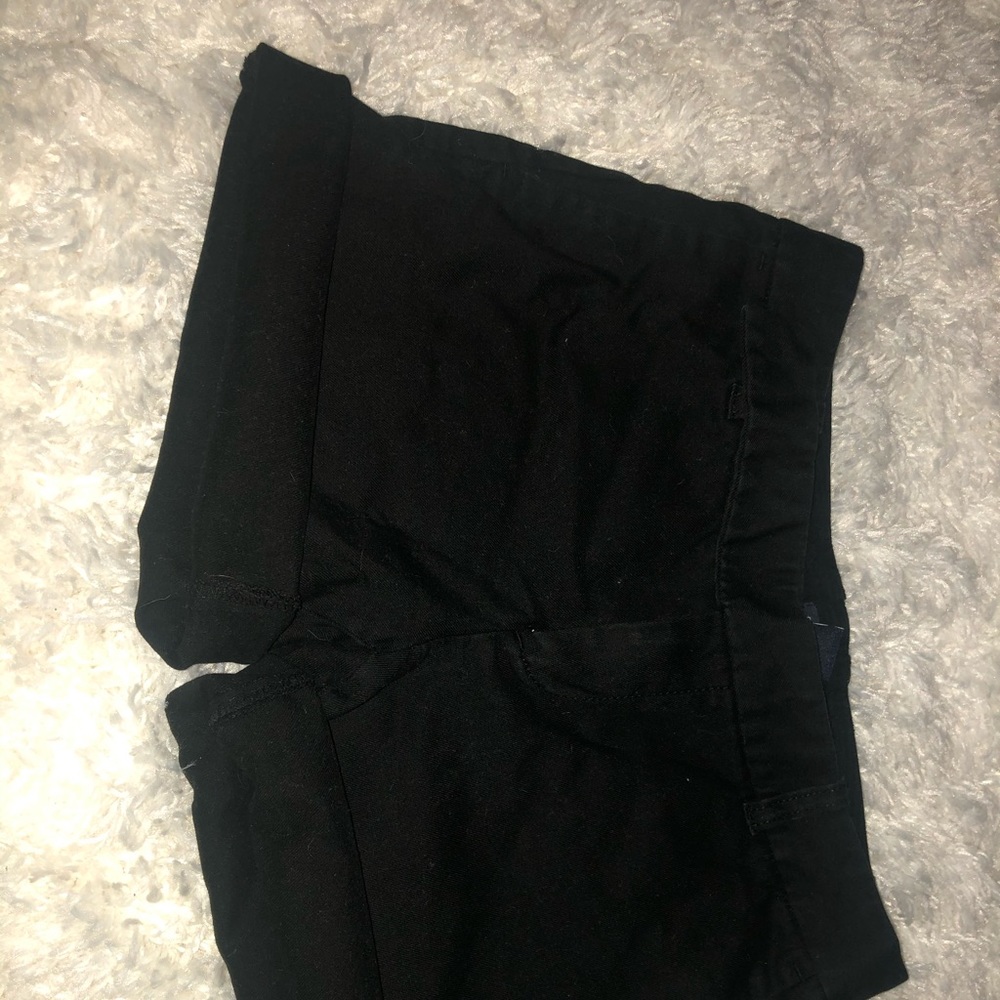 Buckle GAP shorts.